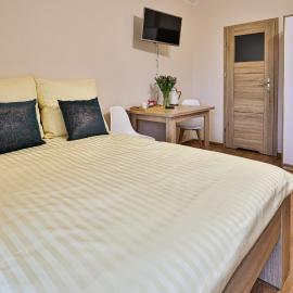 Siedlisko Czekaj 15, hotel in Uniejow