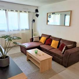 Appartement refait à neuf résidence avec piscine Trouville sur mer, hotel in Trouville-sur-Mer