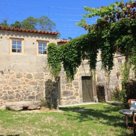 Casa de Vilar de Rei - Refúgio no Minho com piscina