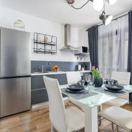 Apartments Ariana, hotel in Umag