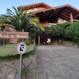 Flat no Residencial Pousada Serrano Centro Gramado