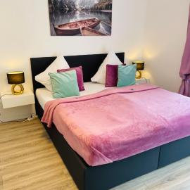 Prime Host Balcony Apartment, hotel in Karlsruhe