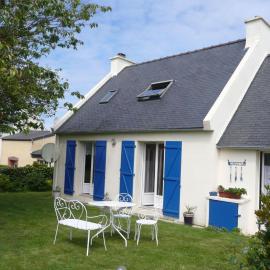 Holiday Home in Treompan near Sandy Beaches