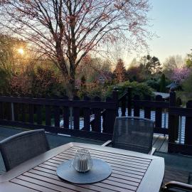 Ferienwohnung zwischen Wald und See, hotel a Jever