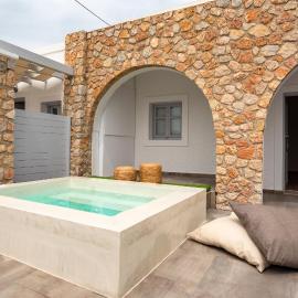Kasteli Suites