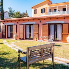 QUADRIFOGLIO Affittacamere, hotel in San Teodoro