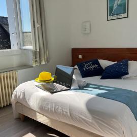 Hotel Restaurant Les Oceanides, готель у місті Конкарно