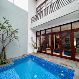 Cottonwood 4BR Villa Sutami with Pool Netflix BBQ, hotel a Bandung