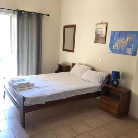 #5 Studio with loft Raxes Ikaria, hotel a Raches