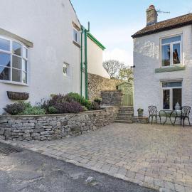 Smithy Cottage، فندق في Bradwell