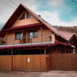 Casa EMY, hotell i Praid