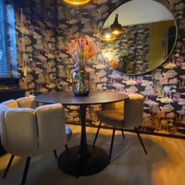Cosy Aquarium for a couple or friends, hotelli kohteessa Groningen