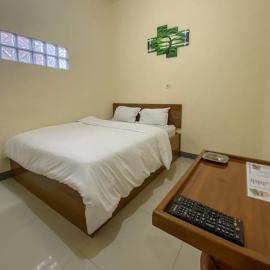 RedDoorz @ Merauke City Center، فندق في ميروكي
