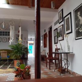 Hostal La Comedia, hotell i Jardín