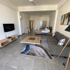 Dragon Nest Apartments, ξενοδοχείο στο Πορ-Λουί