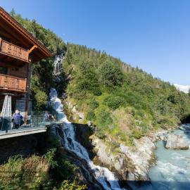 La Cascata Chambres d'hôtes, Hotel in La Salle