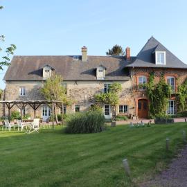 Les Gouleries, hotel Dangy városában