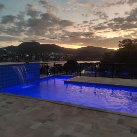 Casa com vista incrível para o Lago de Furnas – hotel w mieście Capitólio