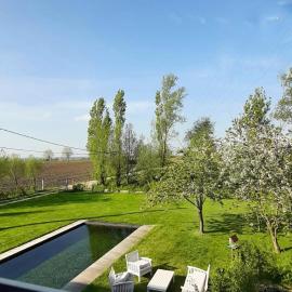 Vakantiewoning Victors Hof tot 4 pers, hotell i Lievegem