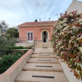 Chez Régine, hotel in Agde