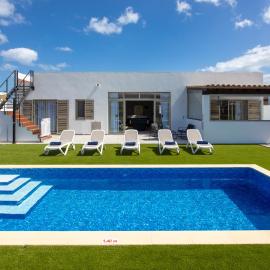 Luxury Villa Perla, hotel in Caleta De Fuste