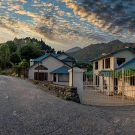 Karinya Villas، فندق في ناينيتال