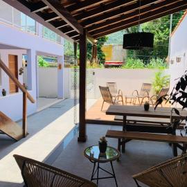 Lila Limao Hostel, hotel em Abraão