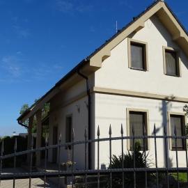 Kimy home, hotel a Mojmírovce