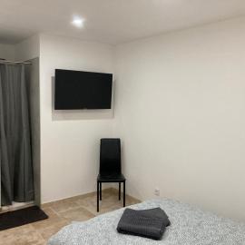 mas feuillade logement partagé, ξενοδοχείο στη Νιμ