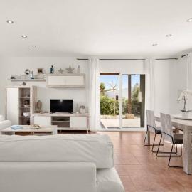 Villa Santa Helena by 3VILLAS โรงแรมในเอสเมร์คาดัล