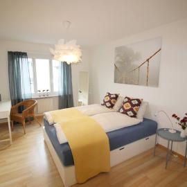 Casa Schilling- 2,5 rooms with balcony near hospital, university