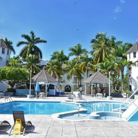 Czar's Sanctuary- Apt B4 at Sandcastle