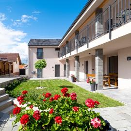 Vinařství Herůfek – hotel w mieście Zaječí