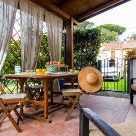 Holiday Home Mulini by Interhome, hotell i Pugnano