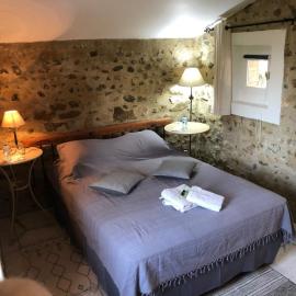 Gîtes Lou Pataclet, hotel sa Charols