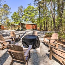 Family-Friendly Cabin ~ 5 Mi to Dtwn New Bern