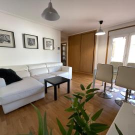 Apartamento a 5 min caminando de la Playa Sta. Cristina, Oleiros (Terraza, Parkin, ), Hotel in Oleiros