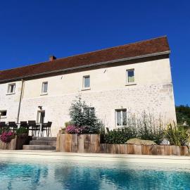 Maison d'Hôtes l'Ayguevives, hotel a Faverolles-sur-Cher