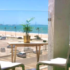 Valdelagrana vistas al mar, piscinas primera linea cadiz