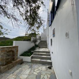 Loutra Hills, hotel a Loutrá