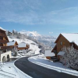 Location Pra-Loup Vacances à 1500, hotel in Pra-Loup