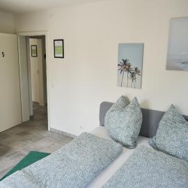 Greenhome Lörrach -Ihre Unterkunft im 3-Ländereck-، فندق في لاروش