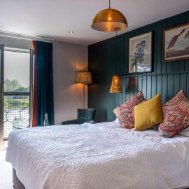 The Bridge Hotel, hotell sihtkohas Chertsey