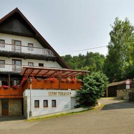 Penzion Kamzík, hotel v destinácii Česká Kamenice