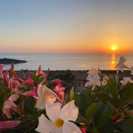 Luxury Villa Cirella happy island, hotel u gradu Dijamante