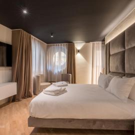 Brera Luxury Apartment near Duomo With Wifi