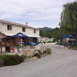 Camping les Lavandes, Castellane, хотел в Кастелан