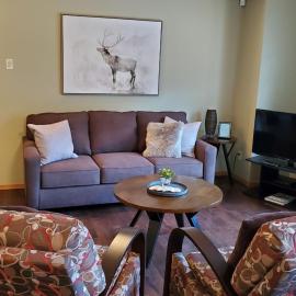 Give Something Back Retreat by Revelstoke Vacations, Hotel in Revelstoke