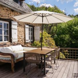 Le Papillon Bleu, Hotel in Altillac