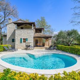 Villa Elaya, hotel u gradu Brečevići